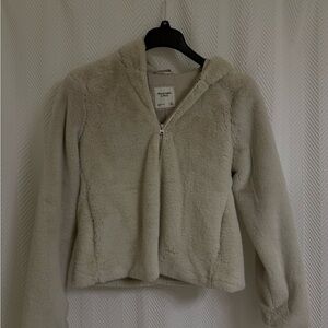 Abercrombie & Fitch Cream Fleece Jacket